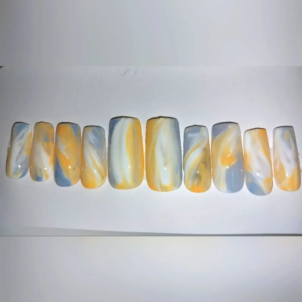 Hand crafted custom 10pc short acrylic press on nails size large